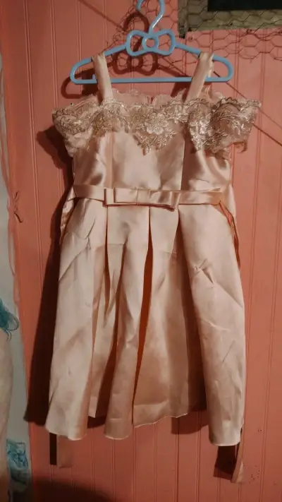 Vestido de fiesta rosa con encaje floral talla 6 - miniatura 1