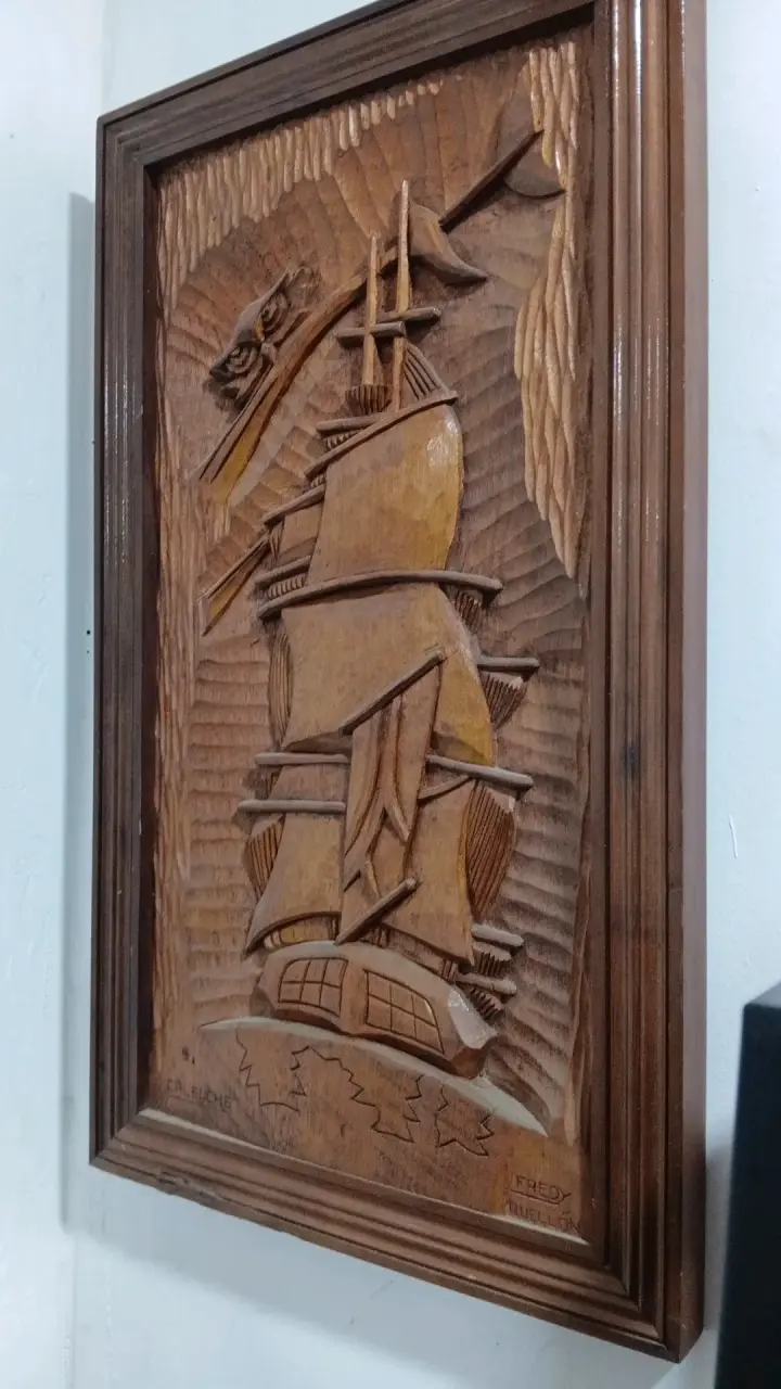 Cuadro tallado en madera nativa - 5