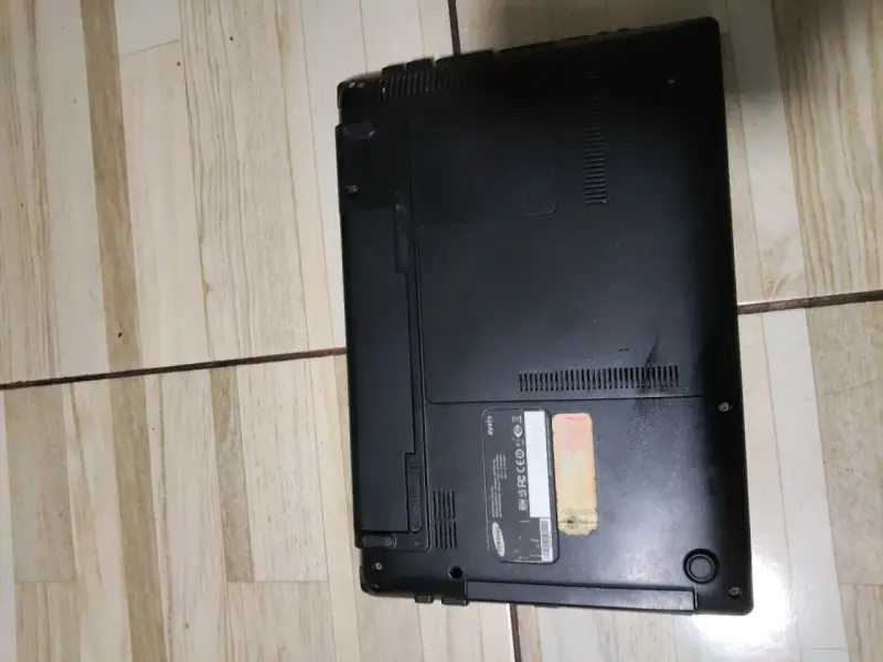 Notebook Samsung usado en buen estado - 5