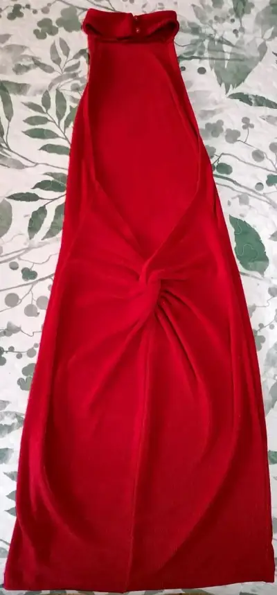 Vestido Rojo Elegante sin mangas - miniatura 3