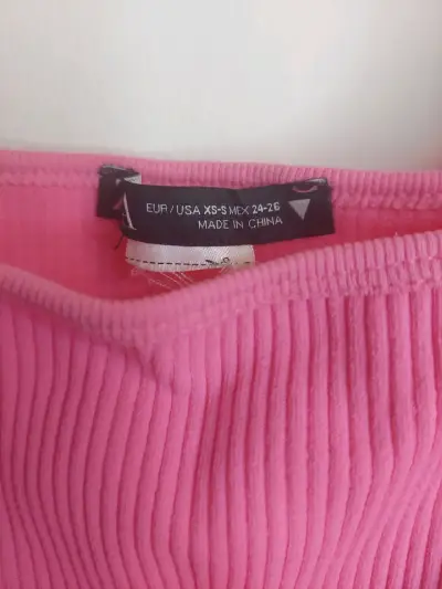 Top corto rosado marca Zara - miniatura 3