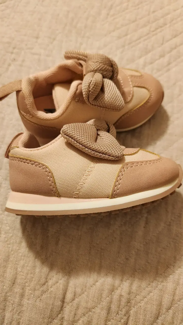 Zapatillas bebé Zara con lazo beige - 2