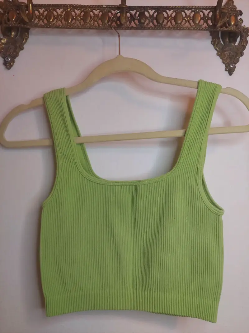 Top corto verde marca Zara - 2
