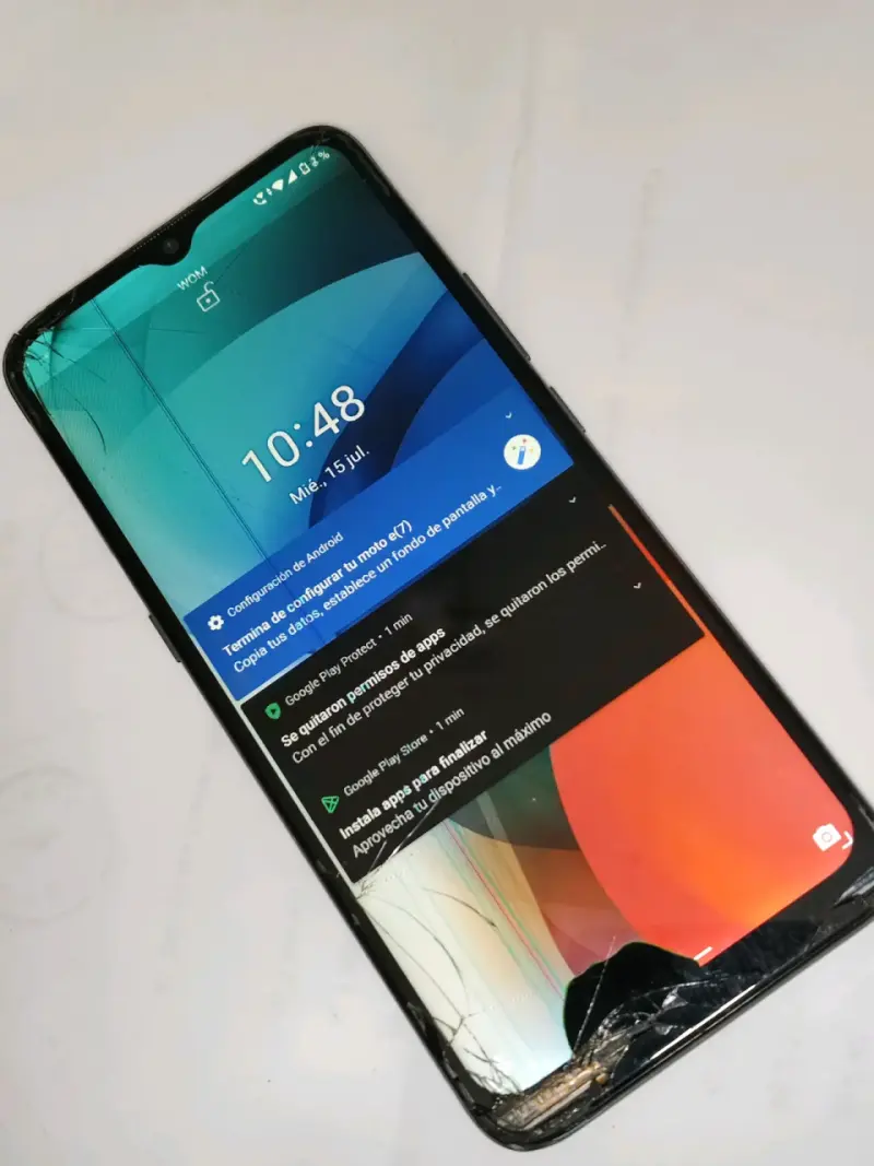 Smartphone Motorola pantalla dañada para reparació - 2