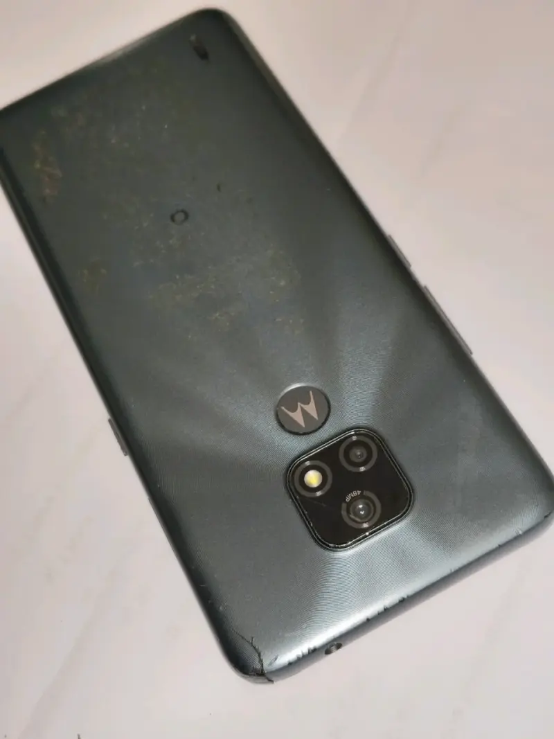 Smartphone Motorola pantalla dañada para reparació - 3