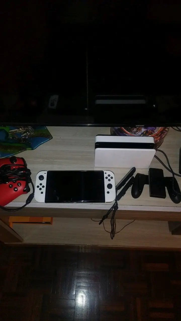 Consola Nintendo Switch OLED con accesorios - 3