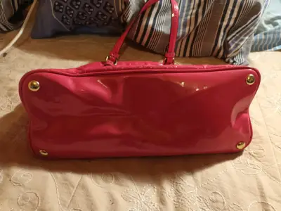 Bolso Coach rosa con diseño en relieve - miniatura 5