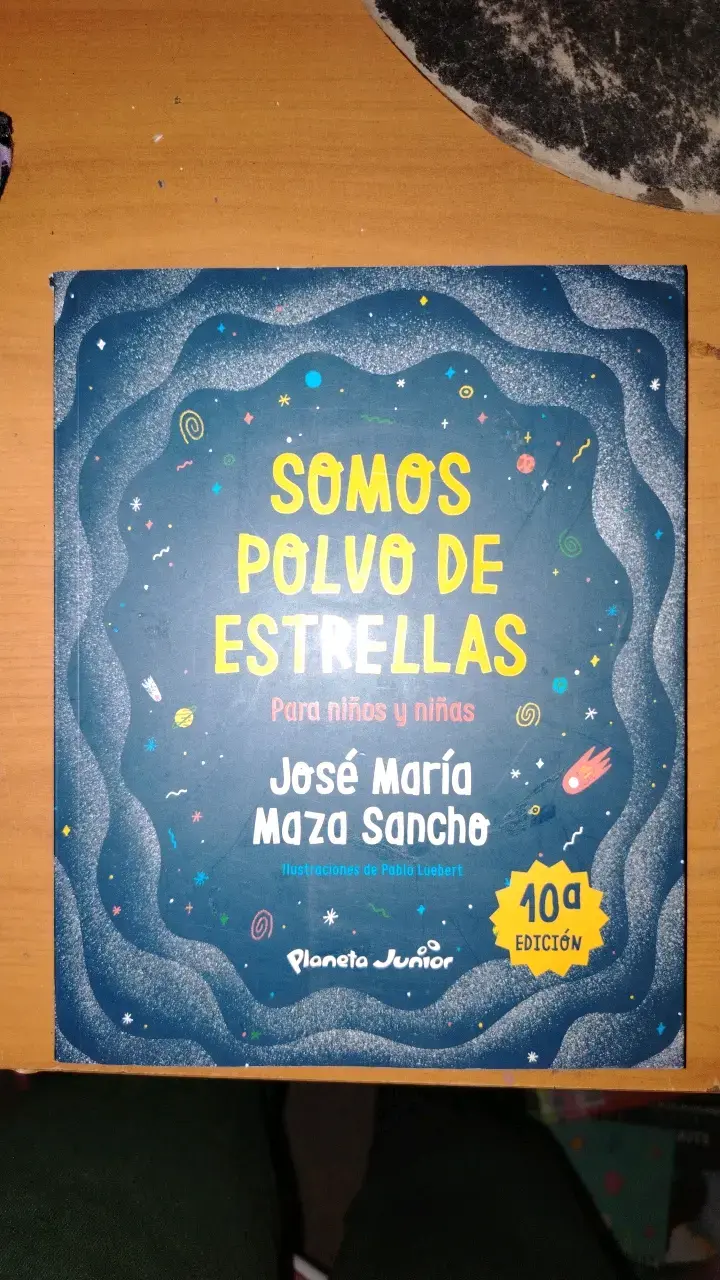 Libro 'Somos Polvo de Estrellas' para niños