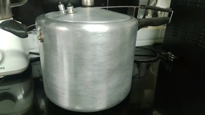 Olla de aluminio Marmicoc 8 litros - 2