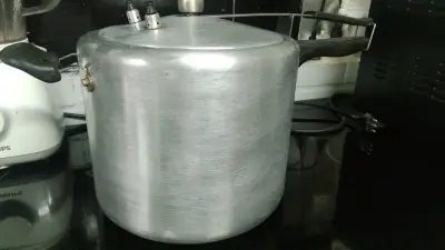 Olla de aluminio Marmicoc 8 litros - miniatura 2