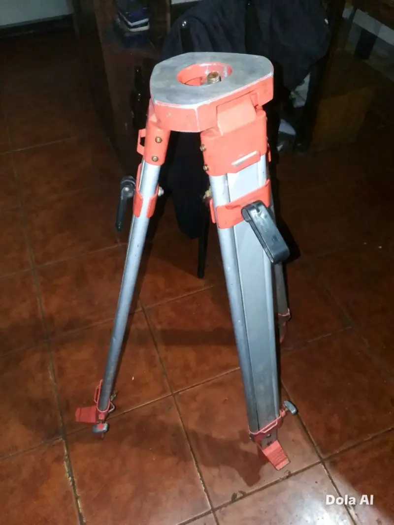 Trípode de aluminio ajustable para cámaras