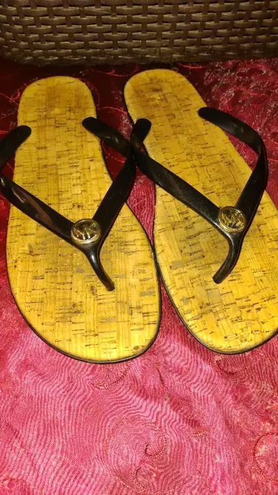 Sandalias hawaianas de corcho y cuero sintético - miniatura 1