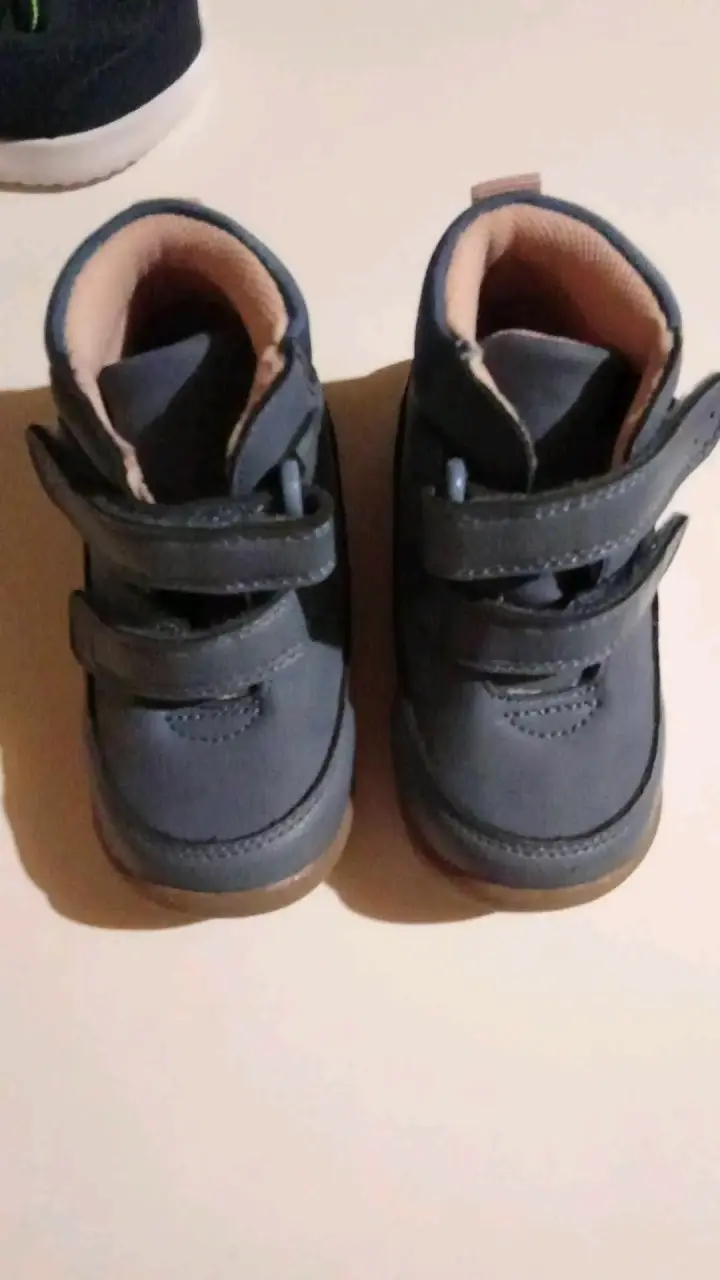 Botines infantiles azul con velcro - 2