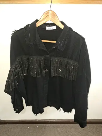 Chaqueta M-L negra con flecos y tachas Giorgia - miniatura 1