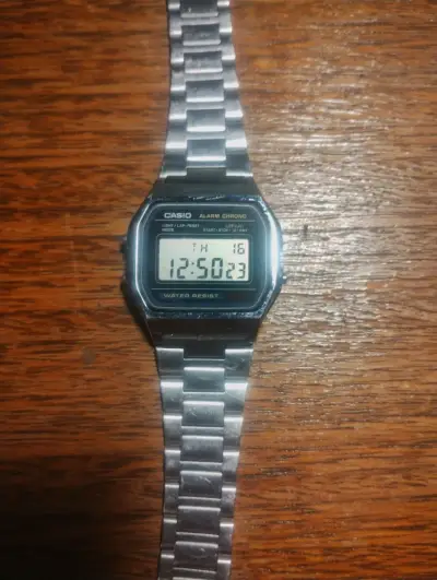Reloj digital Casio 158w vintage acero inoxidable - miniatura 1