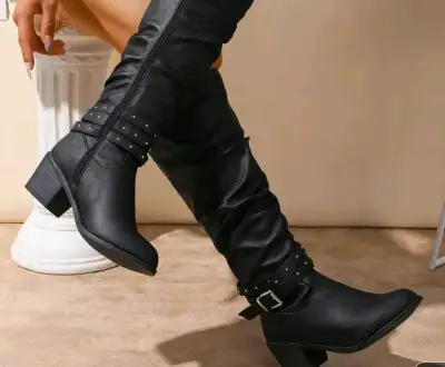 Botas negras - miniatura 4