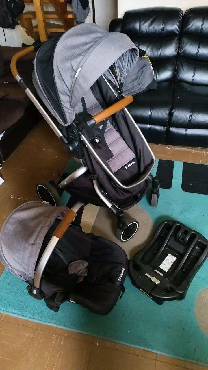 Coche de bebé 3 en 1 con silla y base - 1
