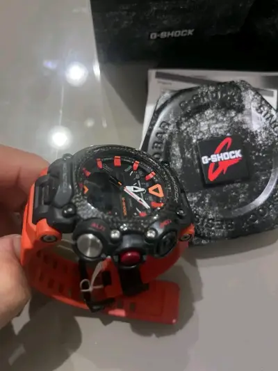Reloj Casio G-Shock negro y rojo - miniatura 4