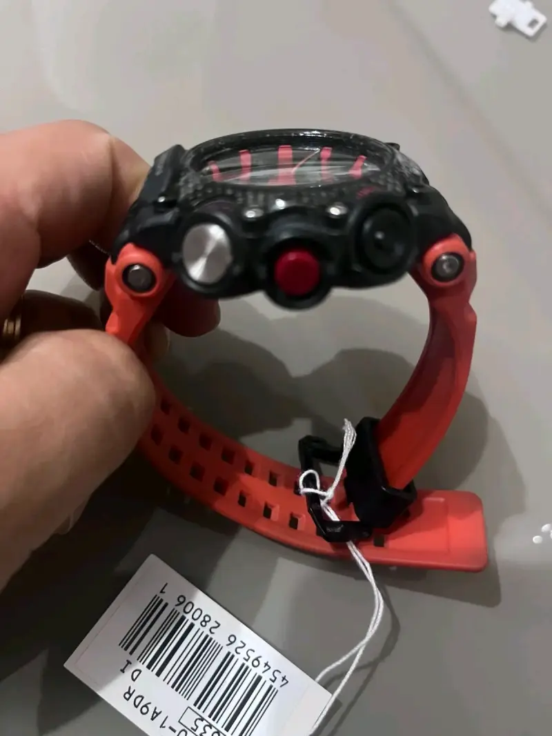 Reloj Casio G-Shock negro y rojo - 6