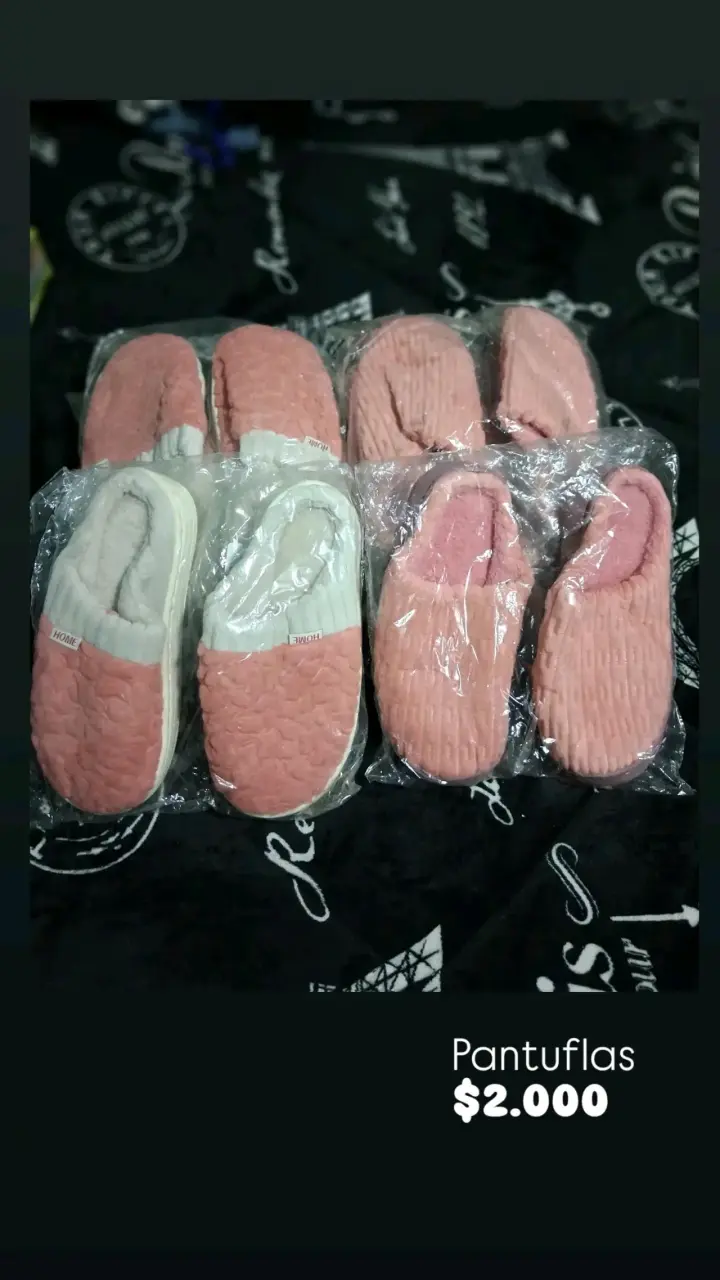 Pantuflas rosadas de felpa para invierno