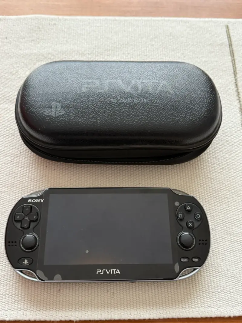 Consola portátil Sony PS Vita con estuche - 6