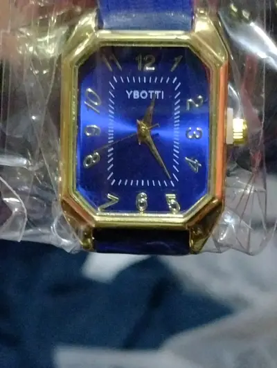 Reloj calculadora digital negroy flores eternas - miniatura 3
