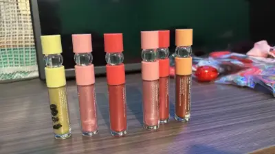 Set de brillos labiales con diseño de animales - miniatura 3