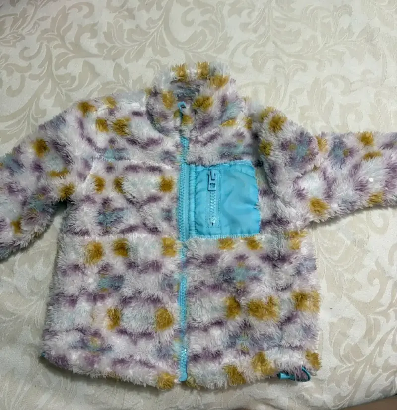 Chaqueta de bebé rosada con capucha - 6