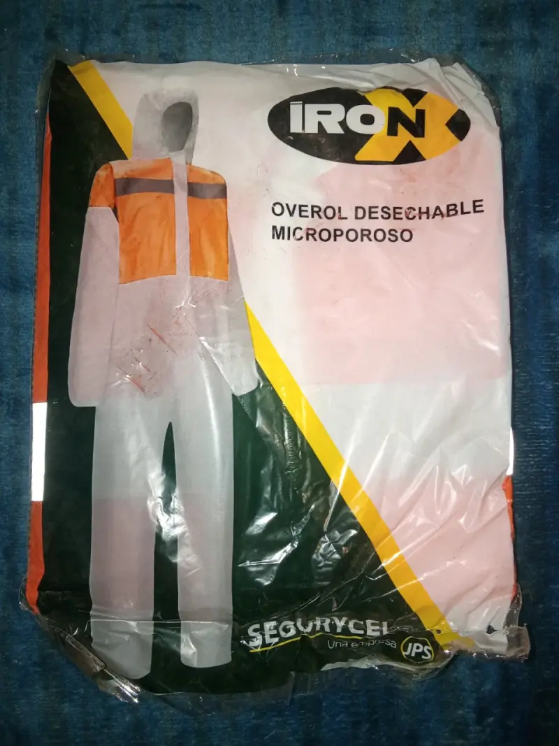 Overol desechable microporoso Iron X