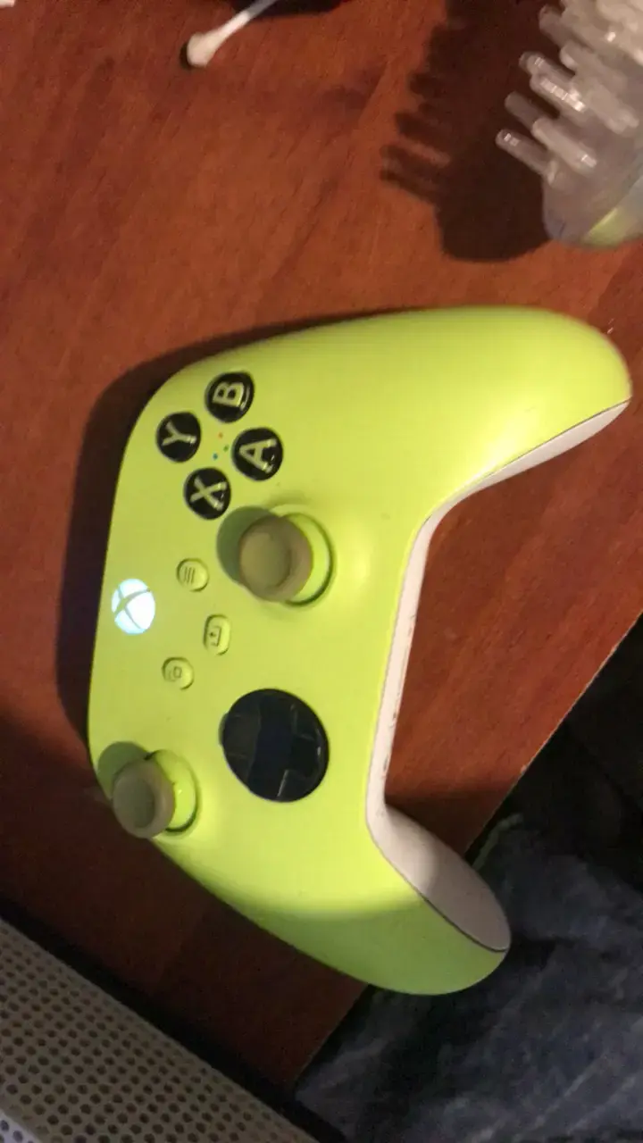 Consola Xbox One S blanca en buen estado - 2