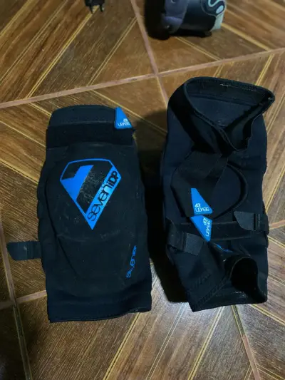 Rodilleras 7iDP Flex Negro para Ciclismo - miniatura 2