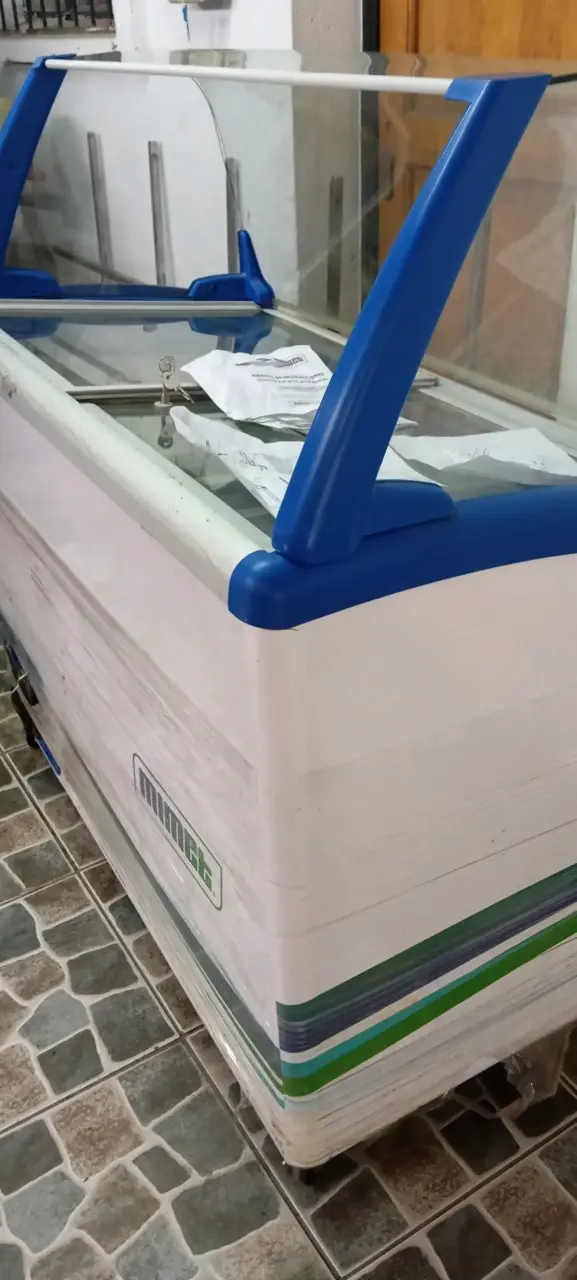 Vitrina barquillera refrigerada Mimet 12 sabores - 4