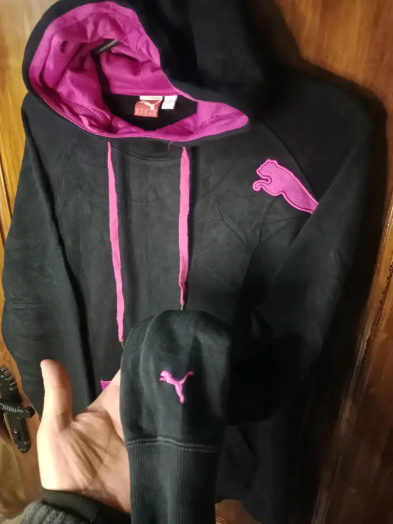 Polerón con capucha Puma negro y rosado - 3