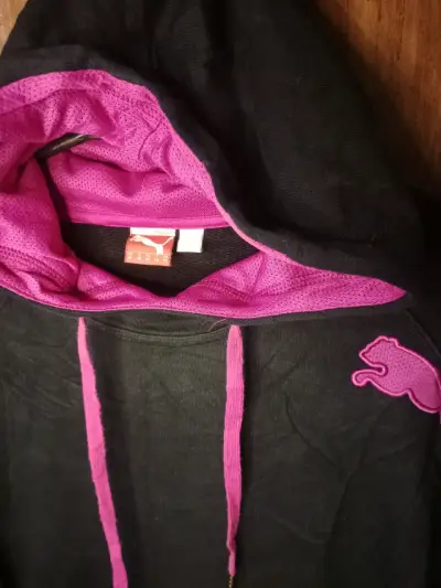 Polerón con capucha Puma negro y rosado - miniatura 4