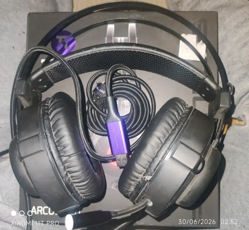 Audífonos Primus Arcus 150T con micrófono - 2