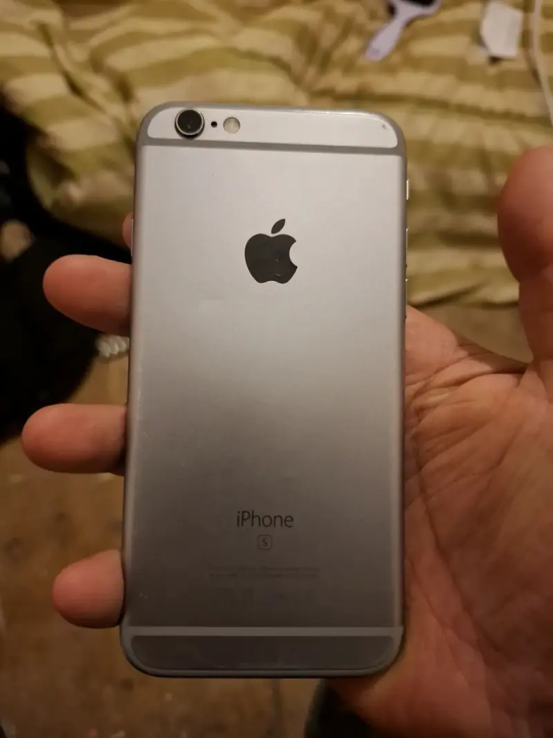 Se vende iphone 6s en perfecto estado - 2