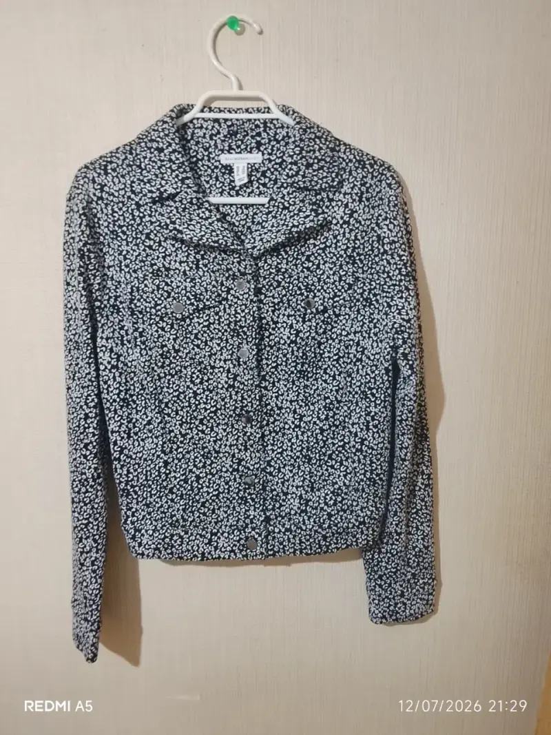 Chaqueta acolchada negra para invierno - 4