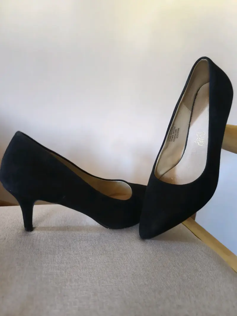 Zapatos de tacón negro elegantes - 1