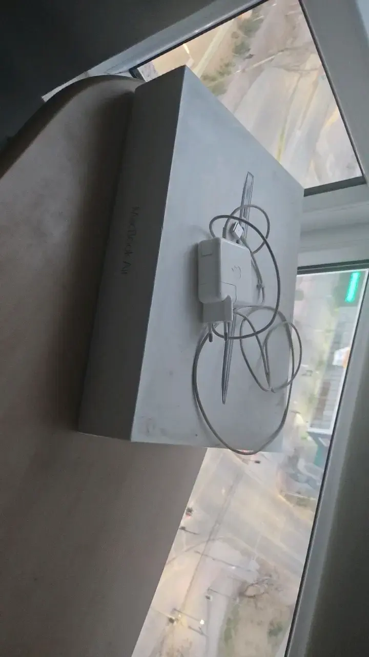 MacBook Air 2017 como nuevo - 3