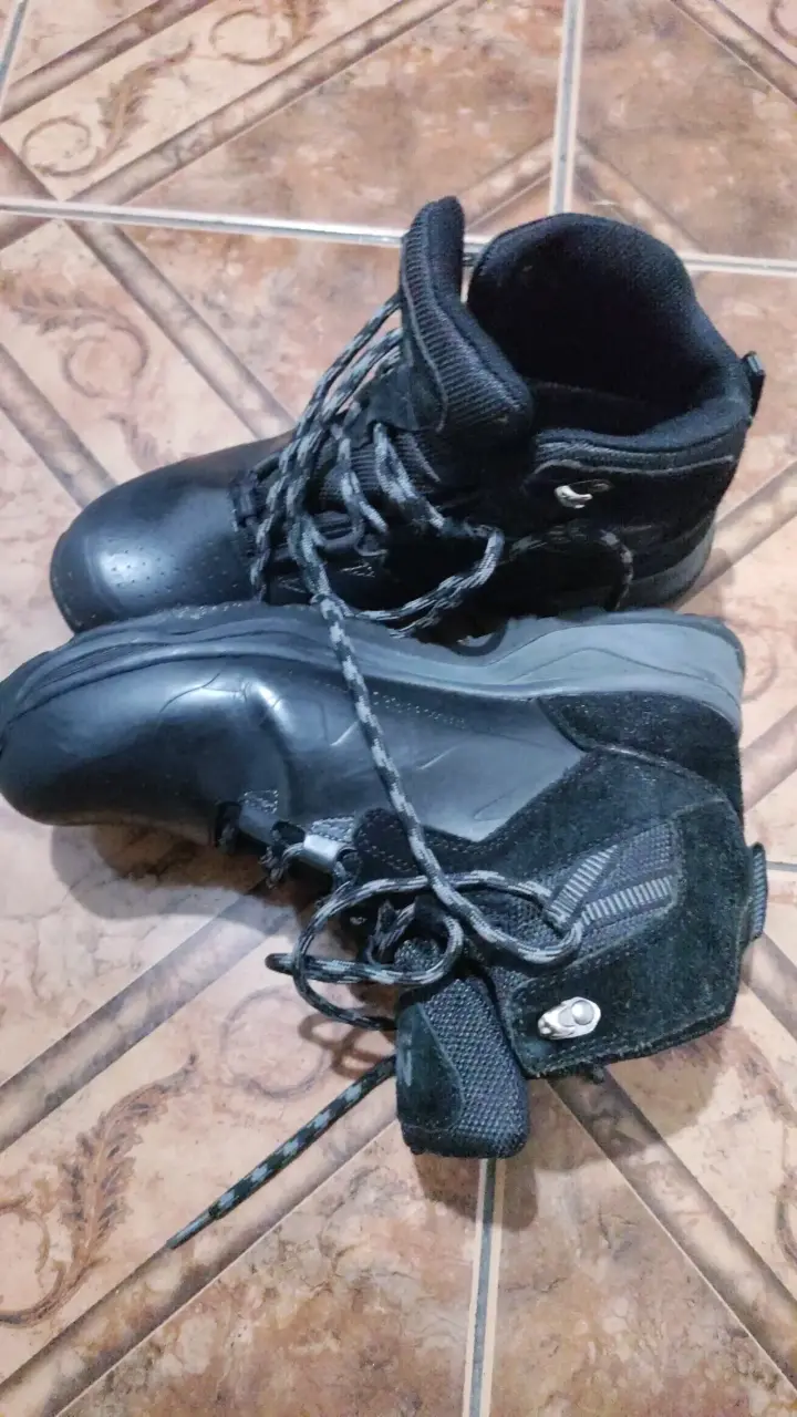 Botas tácticas negras de cuero impermeables - 1