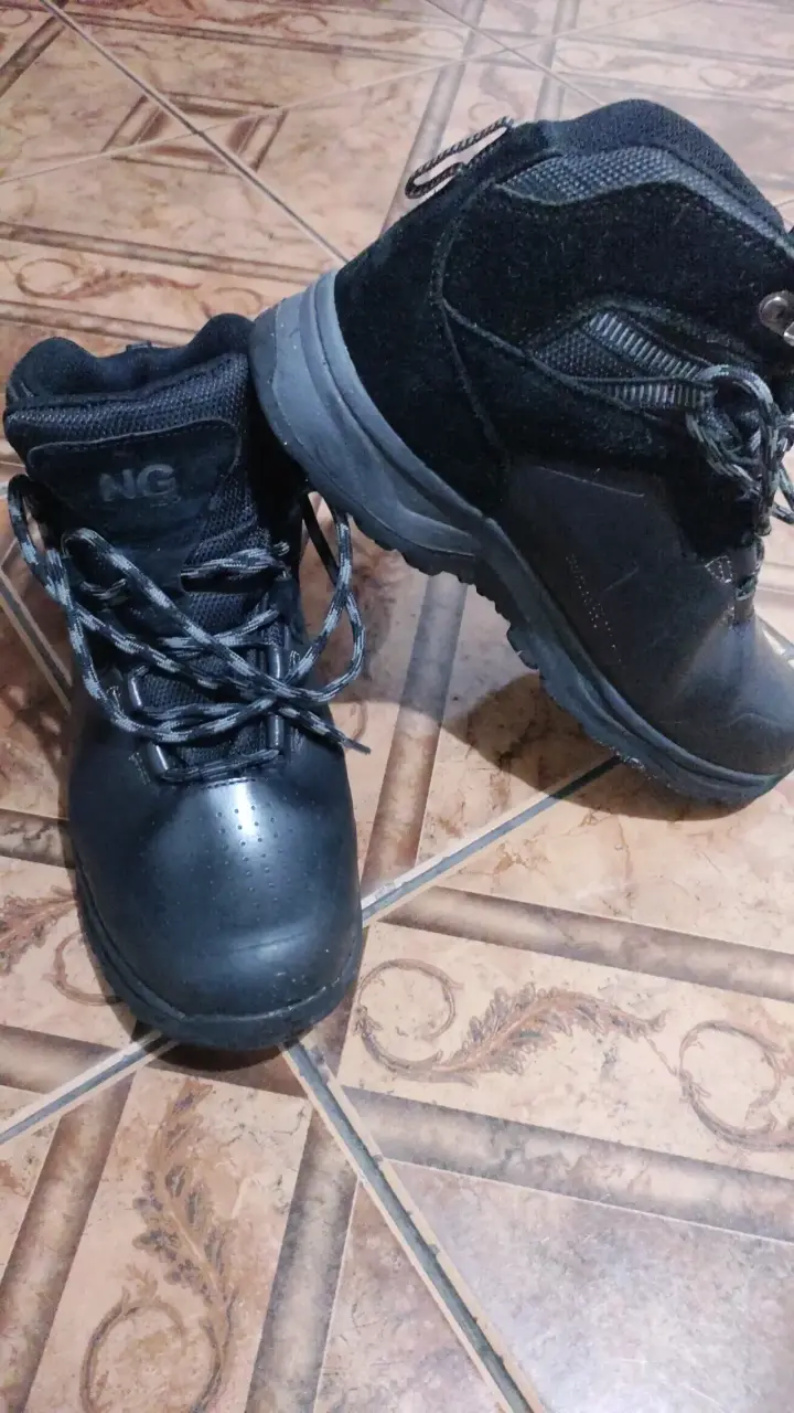 Botas tácticas negras de cuero impermeables - 2