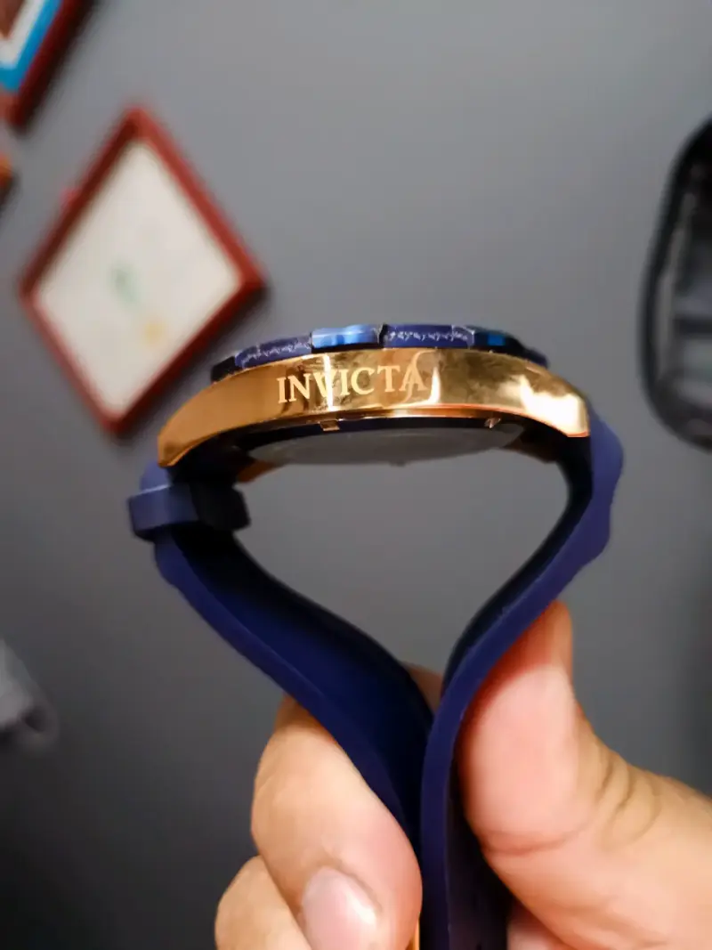 Reloj Invicta Pro Diver azul y dorado - 3