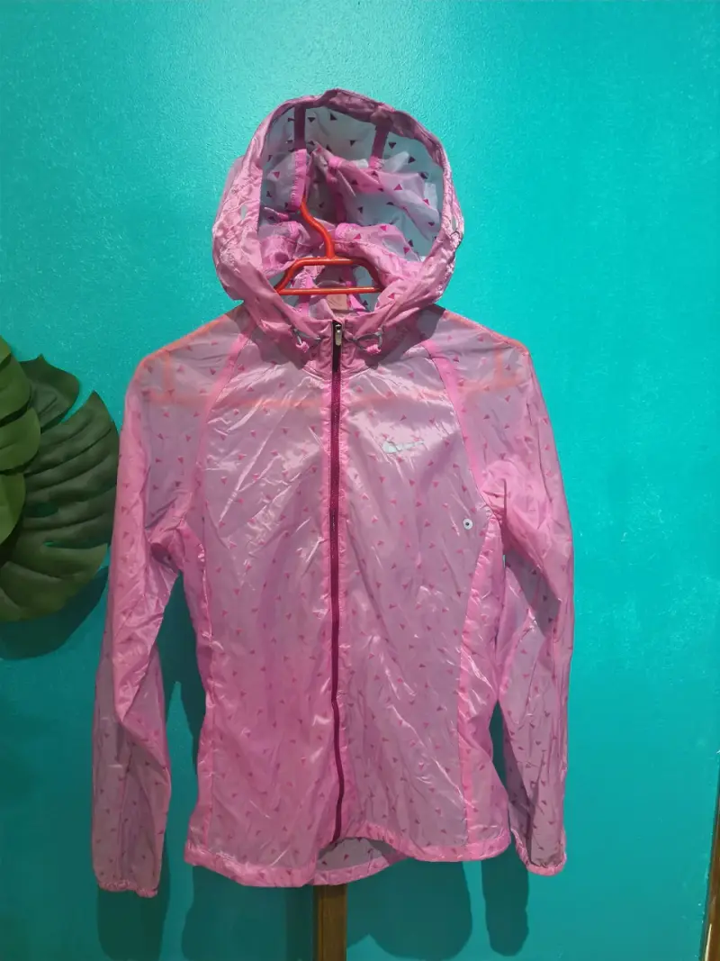 Chaqueta cortaviento morada para mujer - 2