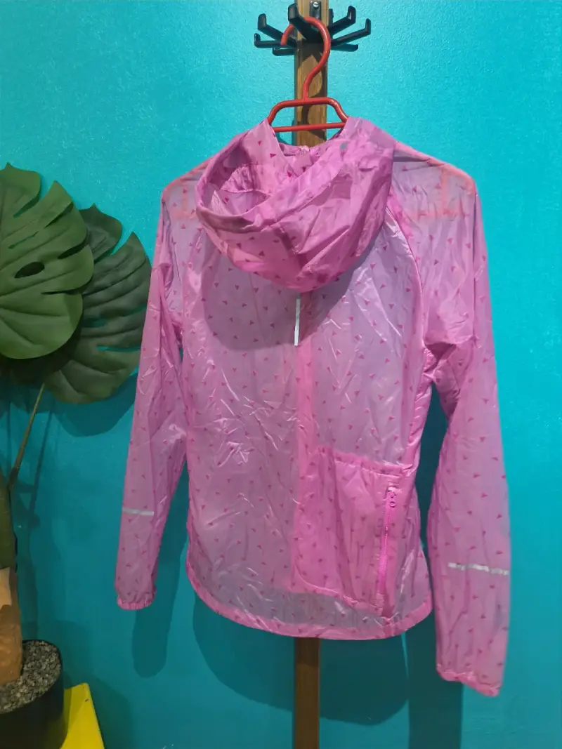 Chaqueta cortaviento morada para mujer - 4