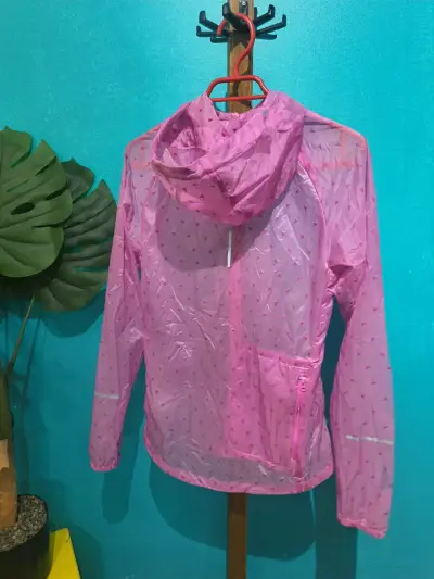Chaqueta cortaviento morada para mujer - miniatura 4
