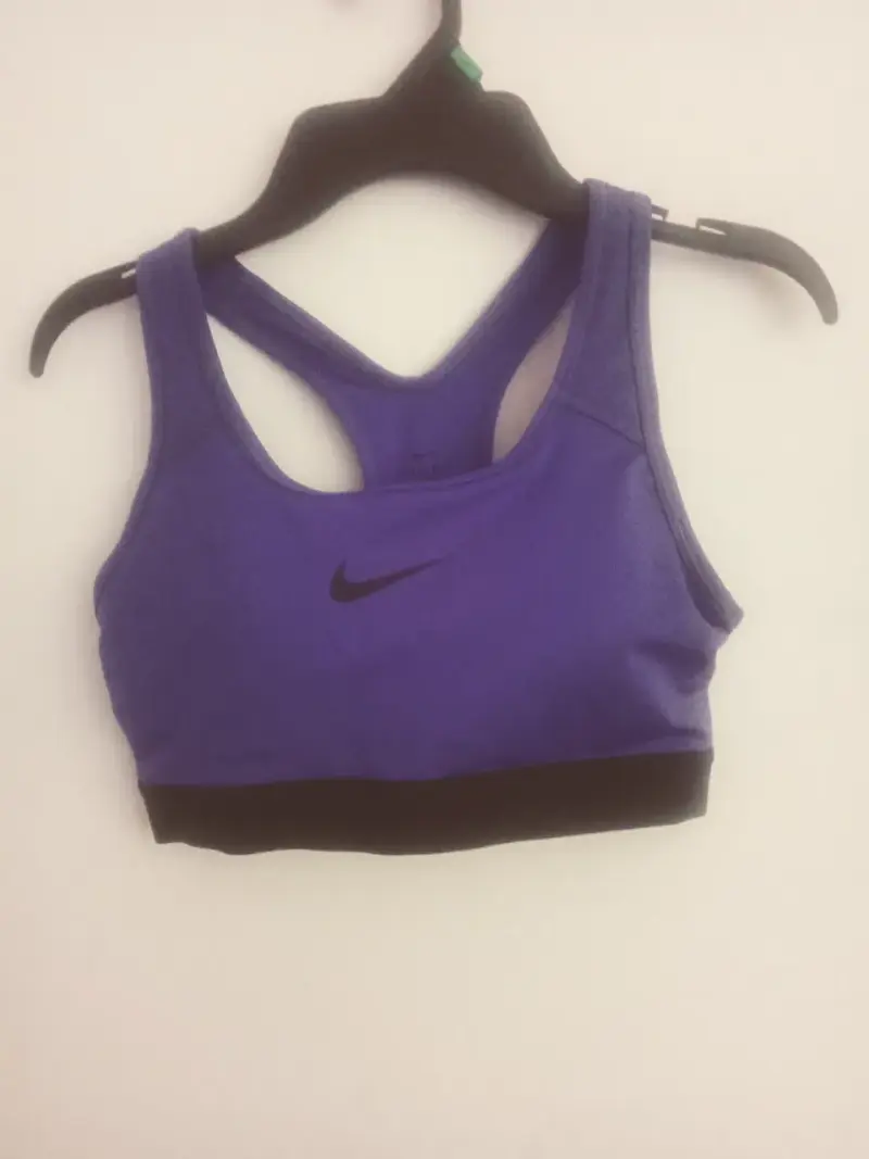 Top deportivo Nike morado para mujer - 1