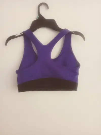 Top deportivo Nike morado para mujer - miniatura 2