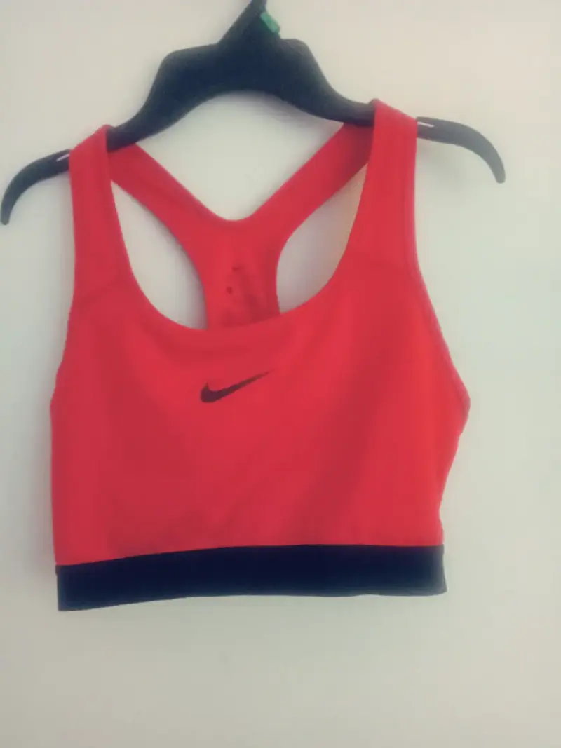 Top deportivo Nike rojo para mujer - 1
