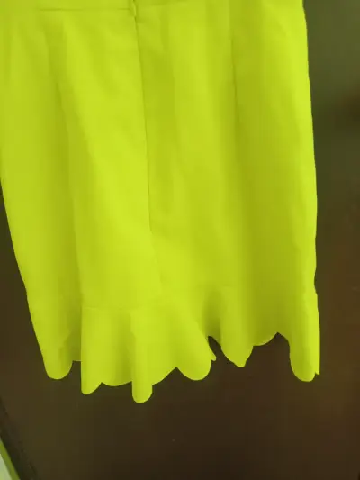 Vestido amarillolimón  sin mangas elegante - miniatura 4