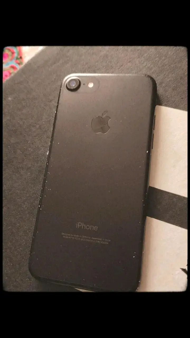 iPhone 7 negro en buen estado - 1